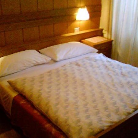 Campiglio Bilocale Monte Spinale Apartment Madonna di Campiglio Room photo
